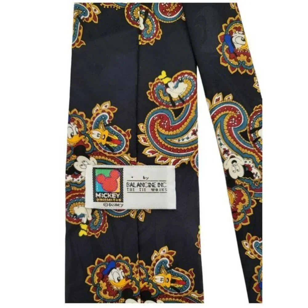 Disney Vintage Mickey Mouse, Donald Duck,‎ Goofy, and Pluto Men's Paisley Tie